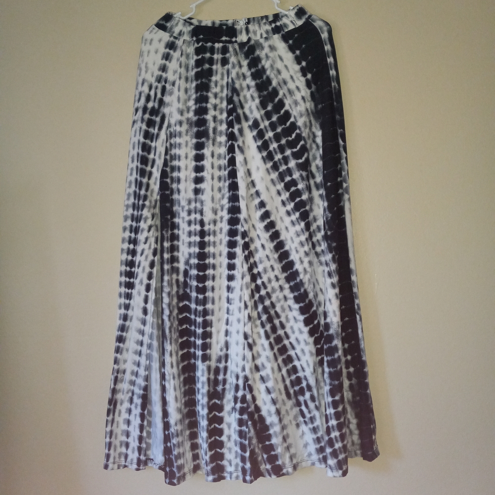 Striking Monochrome Tie-Dye Maxi Skirt with Side-Slits Women's S